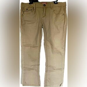 UnionBay Tan cropped pants with back pocket detailing. Excellent condition.